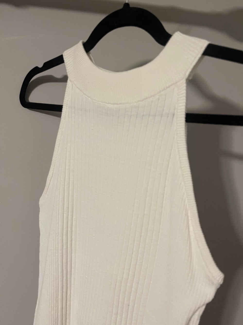 eesome White Ribbed High-Neck Tank - Picture 3 of 5
